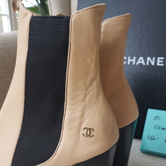 Authentic Brand New Chanel leather ankle boots - Picture 4 of 9